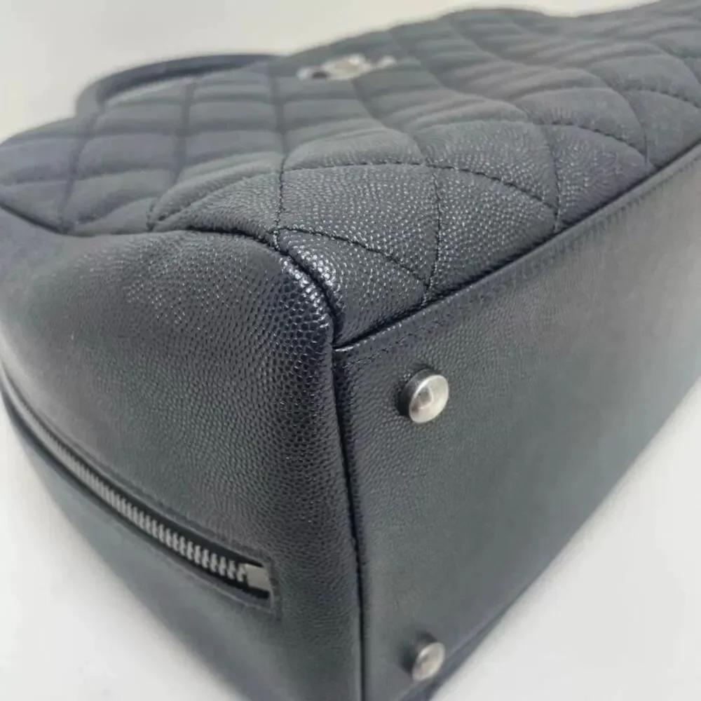CHANEL brand color